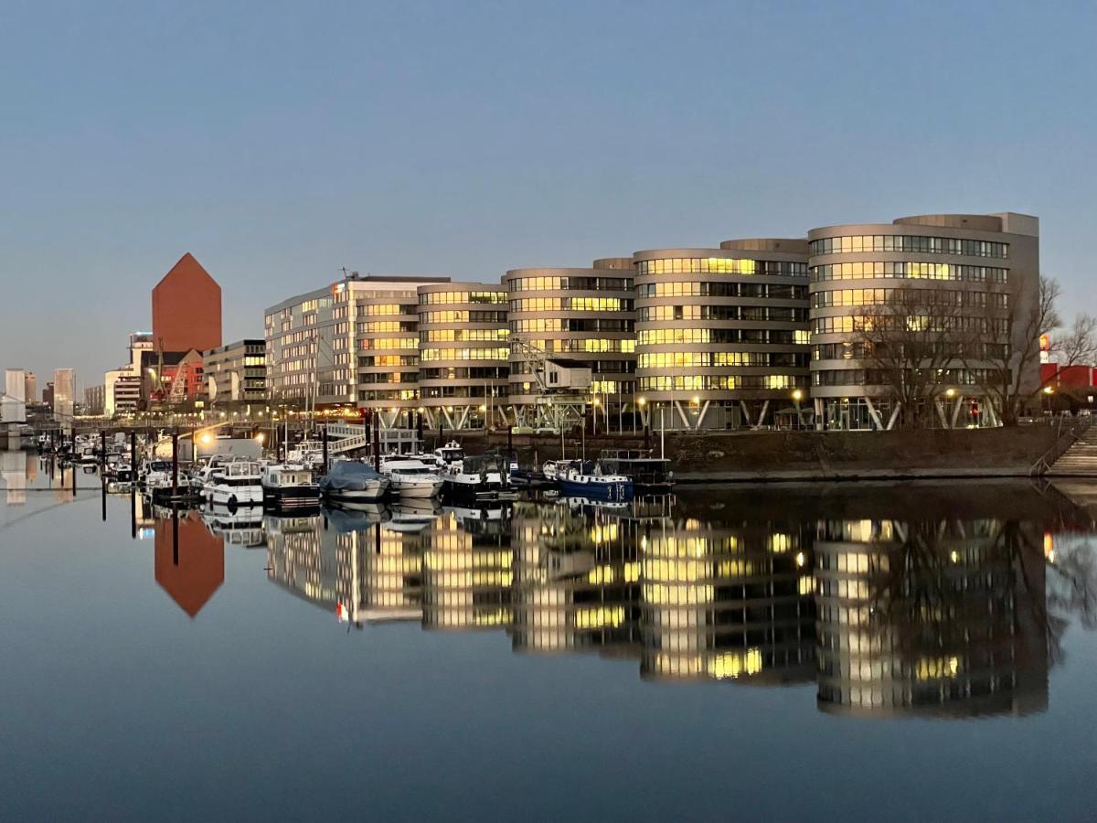 Hausboot Lore Duisburg Buitenkant foto